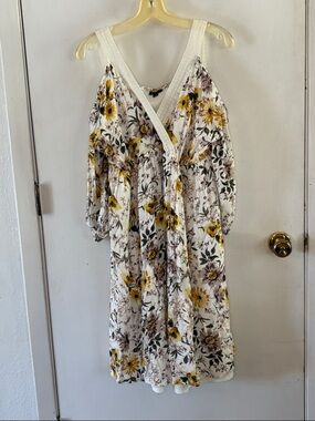 Torrid Size 0 white cold shoulder dress yellow taupe floral print